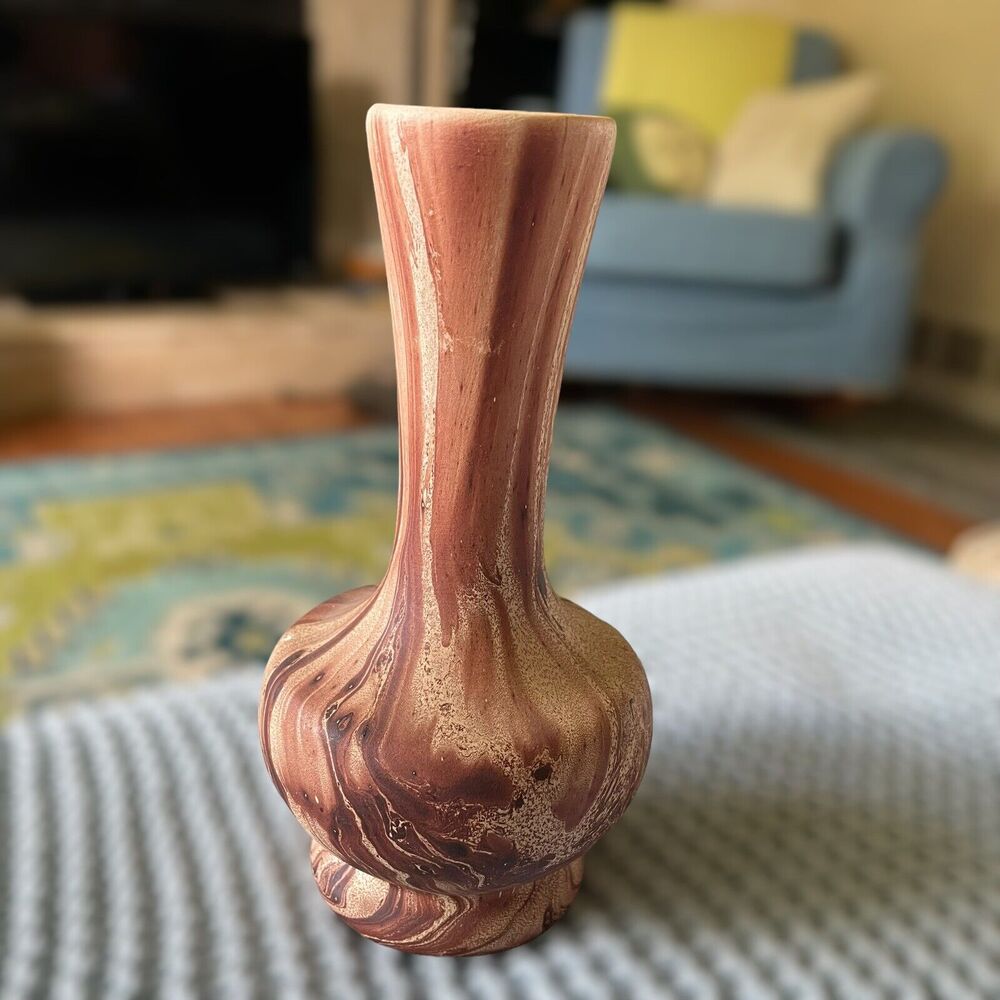 ROCKY MOUNTAIN POTTERY CO., RMCO Wood Grain Clay Bud Vase 7.25" Tall Signed